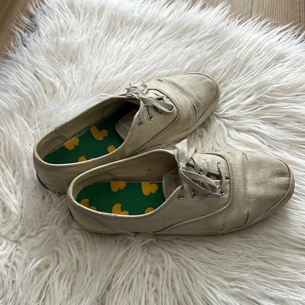 Silver metallic keds with insoles well worn